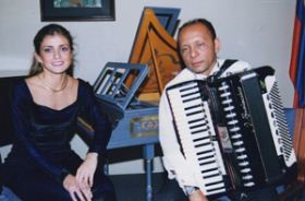 Liliana Hernández (harpsichord) and Lácides Romero (accordion)