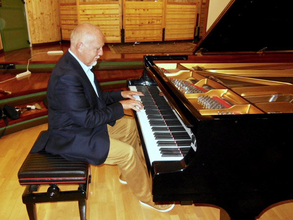 Luigi Bruti During sound analisys of acoustic grand pianos.
